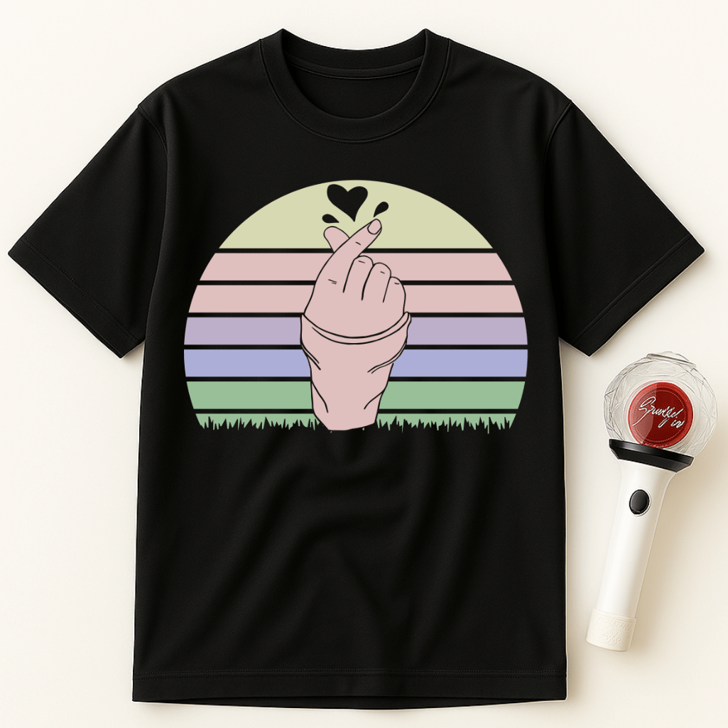 FINGER HEART RETRO UNISEX T-SHIRT