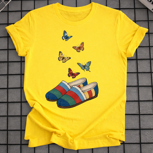 KOREAN HANBOK SHOES T-SHIRT