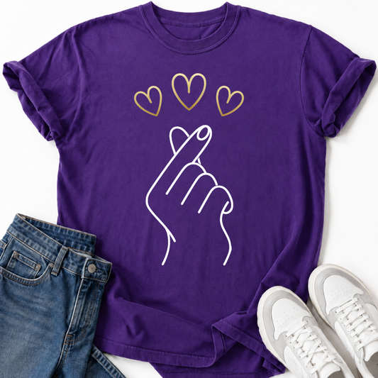GOLD KOREAN FINGER HEART T-SHIRT