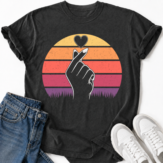 VINTAGE FINGER HEART T-SHIRT
