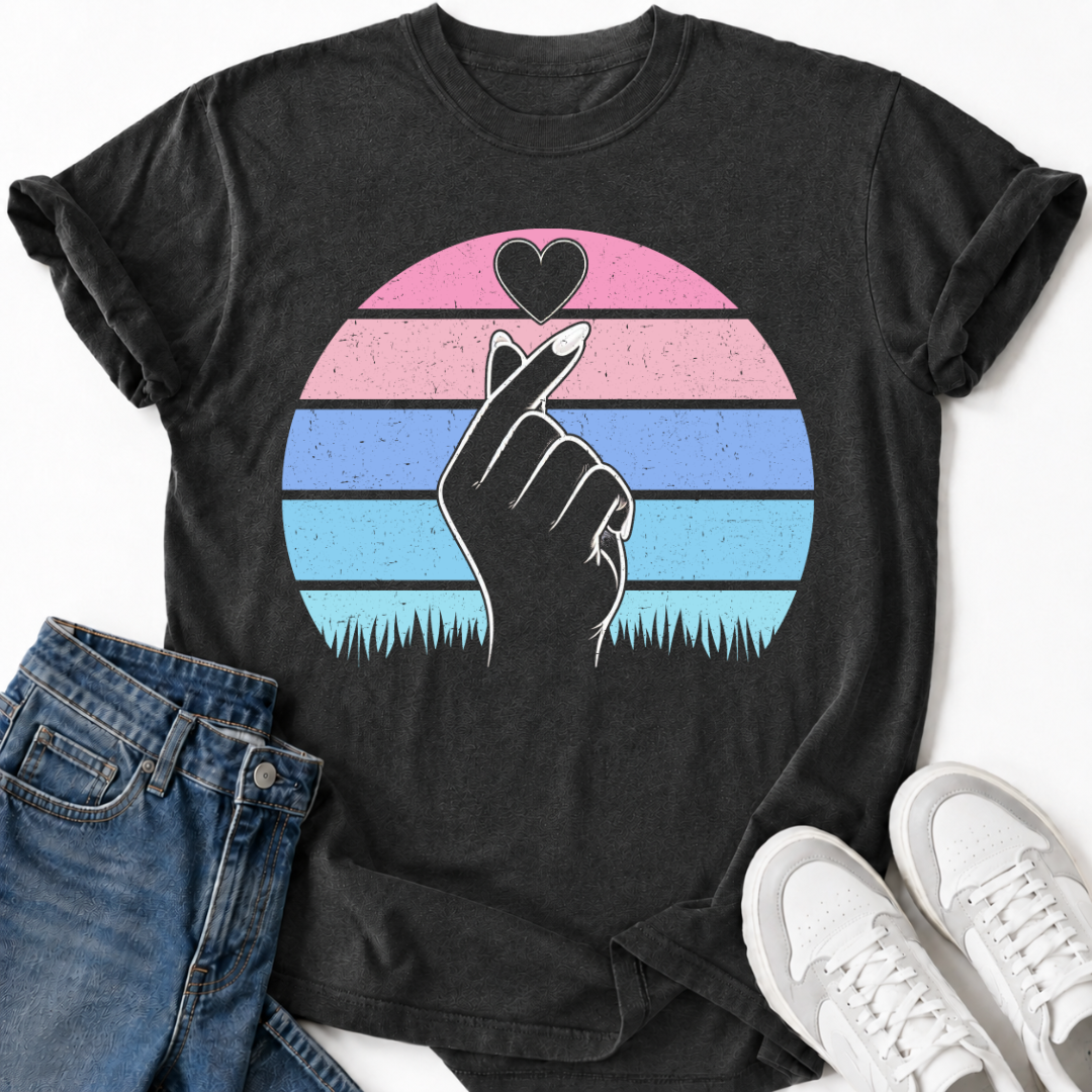 RETRO FINGER HEART T-SHIRT