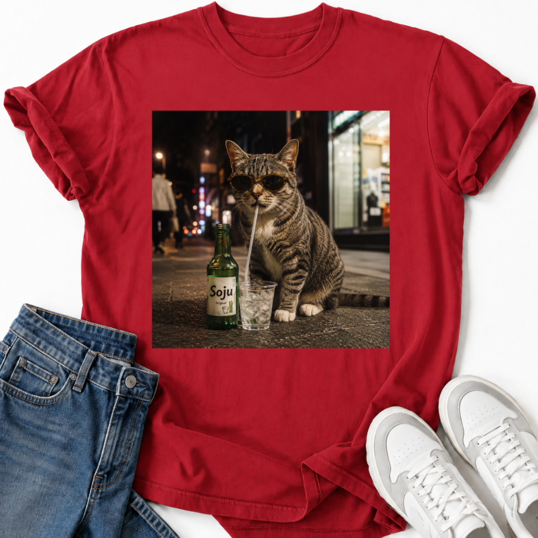 CAT DRINKING SOJU T-SHIRT