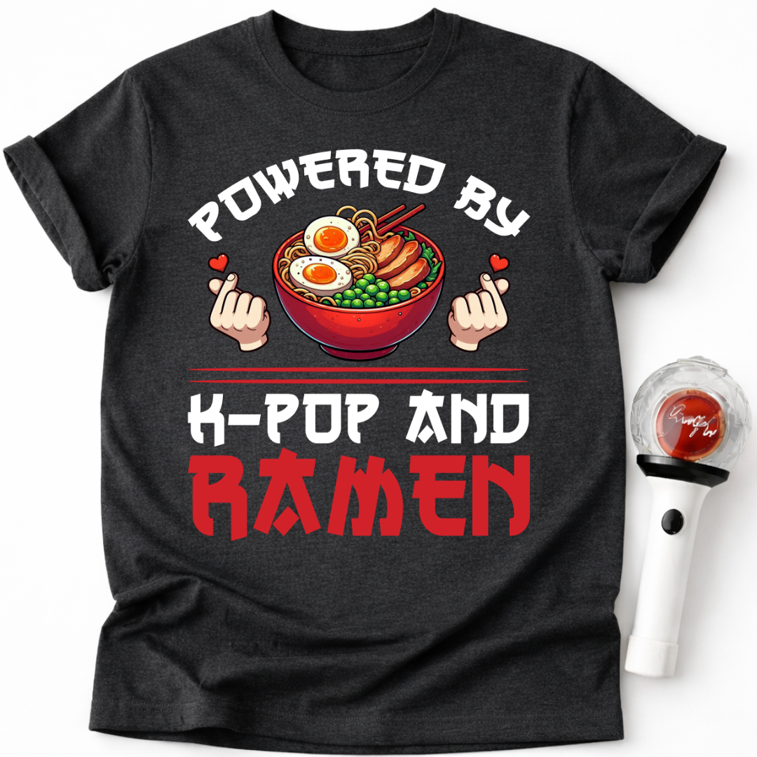 T-SHIRT POWERED BY K-POP UND RAMEN