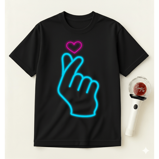 BLUE FINGER HEART T-SHIRT
