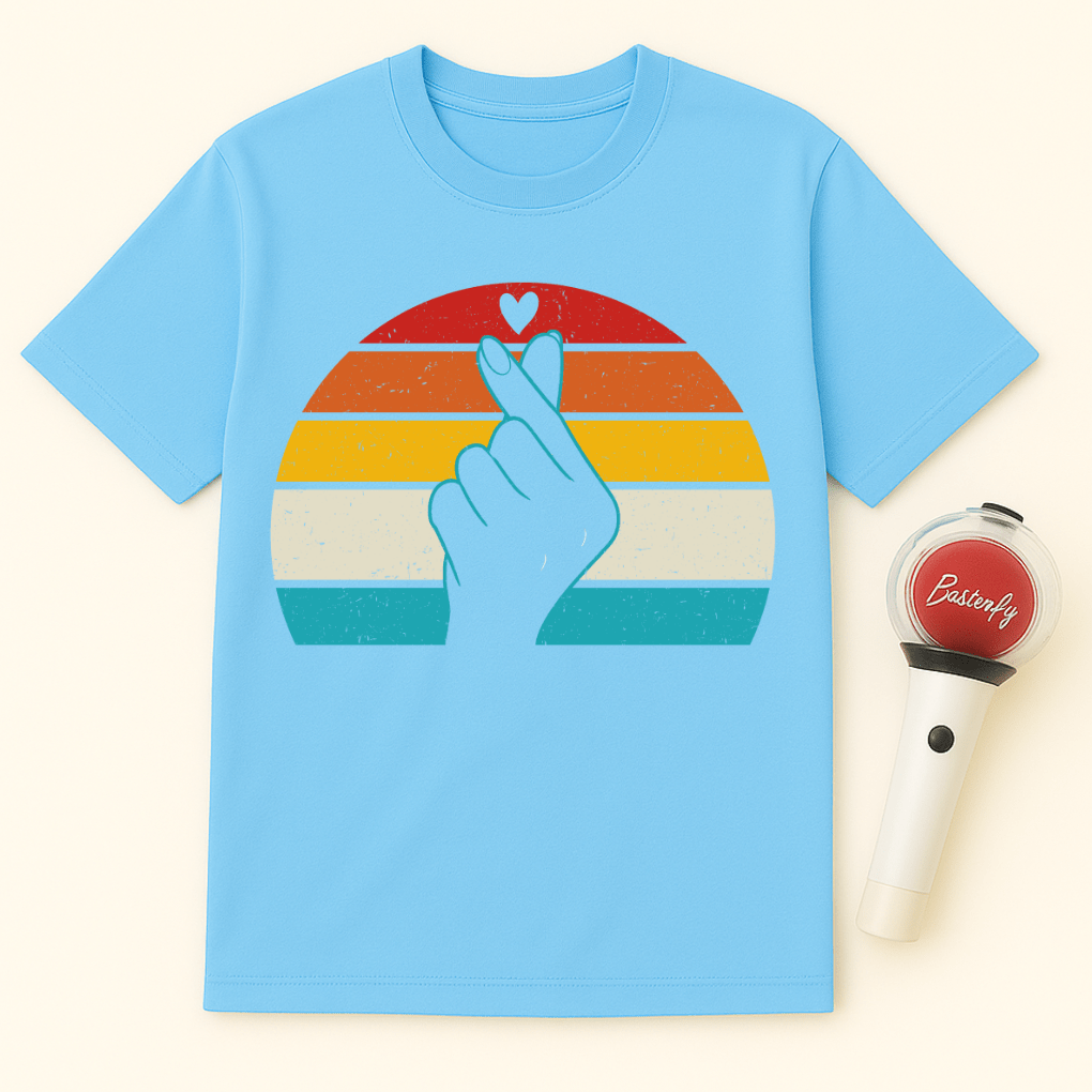 RETRO FINGER HEART UNISEX T-SHIRT