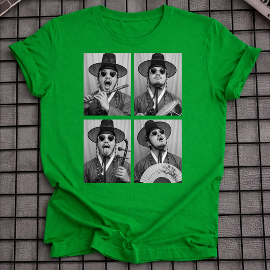 KOREAN TRADITIONAL MUSICIAN PHOTO T-SHIRT