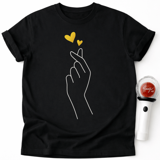 YELLOW FINGER HEART T-SHIRT