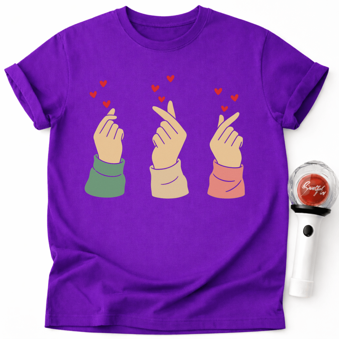 PASSENDES K-POP HERZ-T-SHIRT