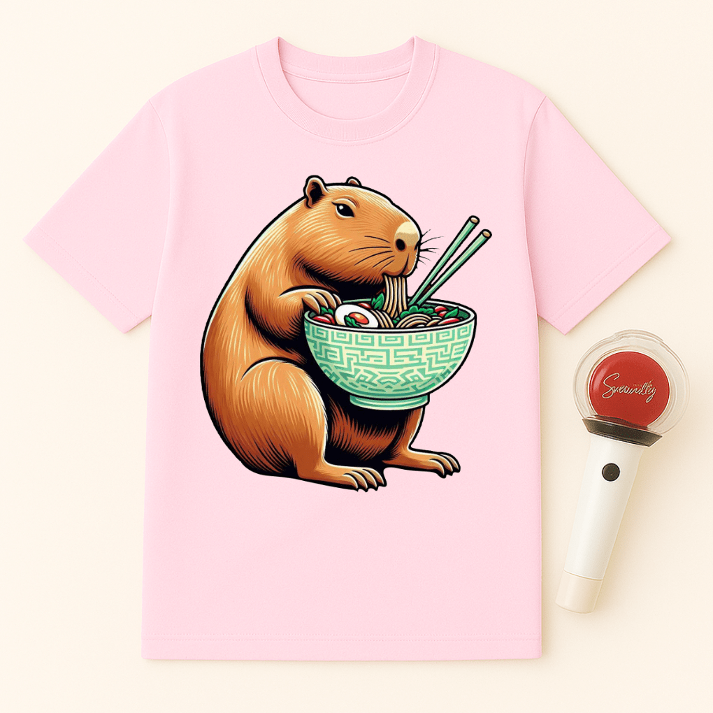 CAPYBARA EATING RAMEN NOODLES UNISEX T-SHIRT