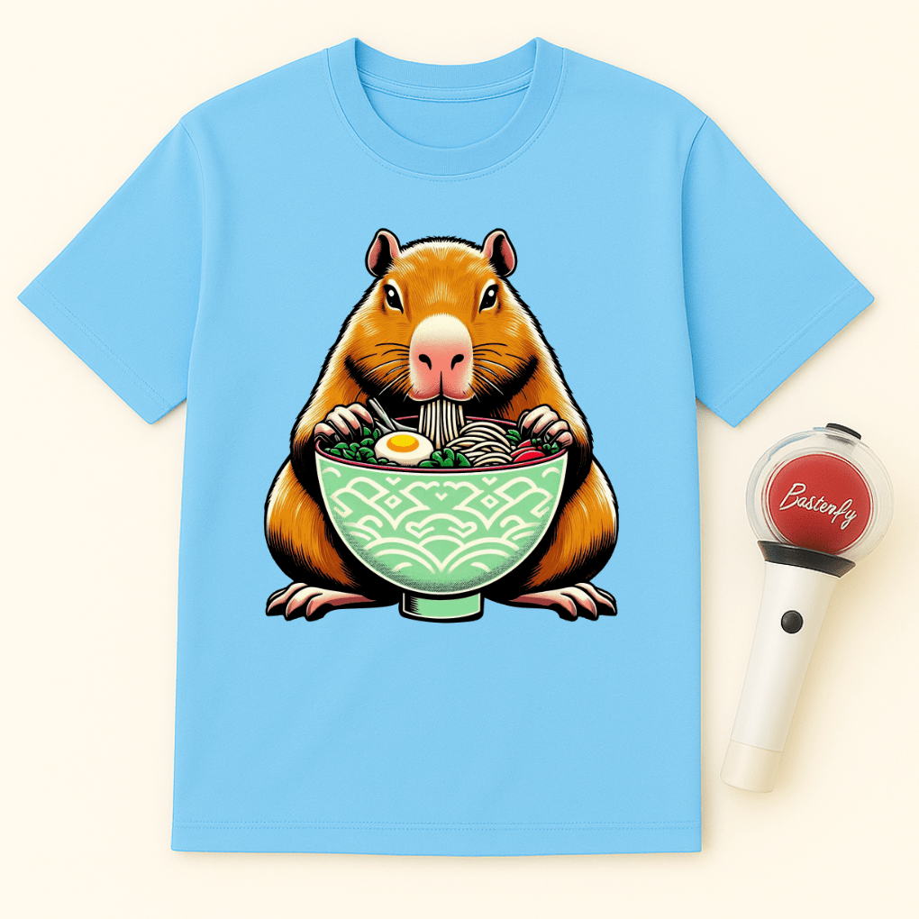 CAPYBARA EATING RAMEN UNISEX T-SHIRT