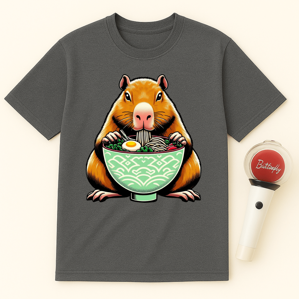 CAPYBARA EATING RAMEN UNISEX T-SHIRT