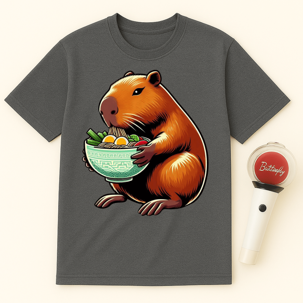 CAPYBARA EATING RAMEN NOODLES UNISEX T-SHIRT
