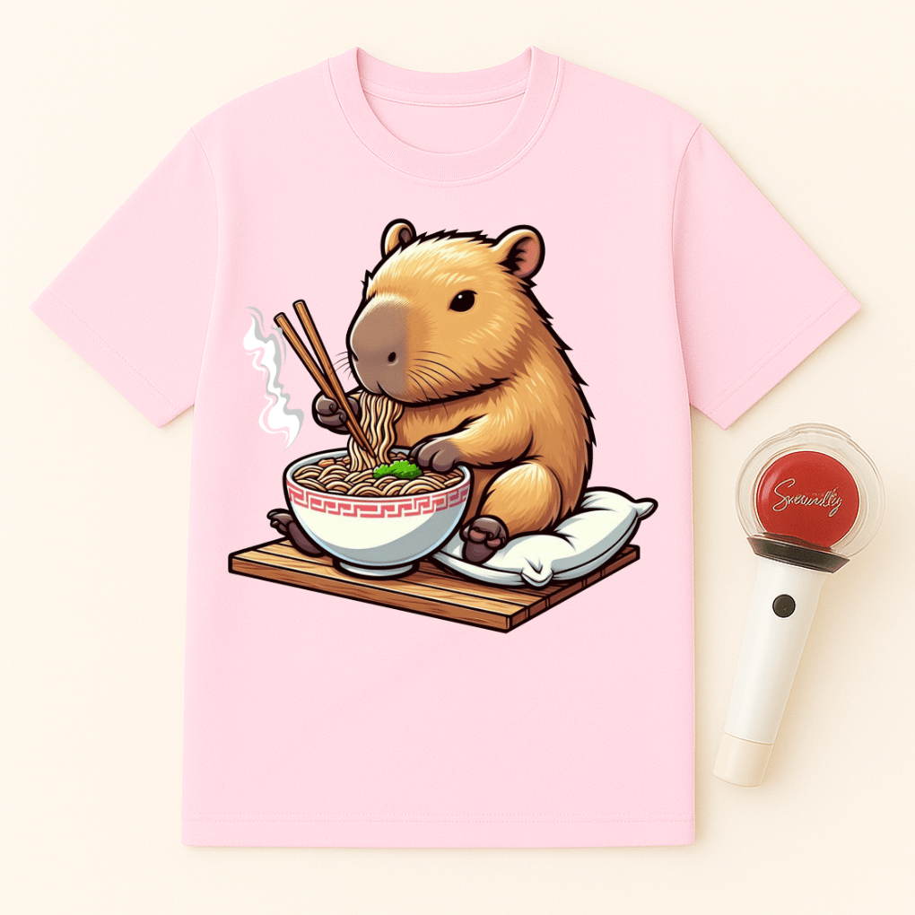 CAPYBARA EATING RAMEN UNISEX T-SHIRT