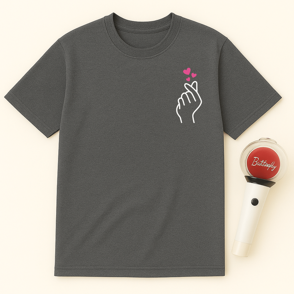 MINIMAL FINGER HEART UNISEX T-SHIRT
