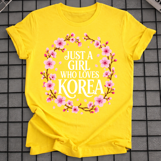 GIRL IN LOVE WITH KOREA T-SHIRT