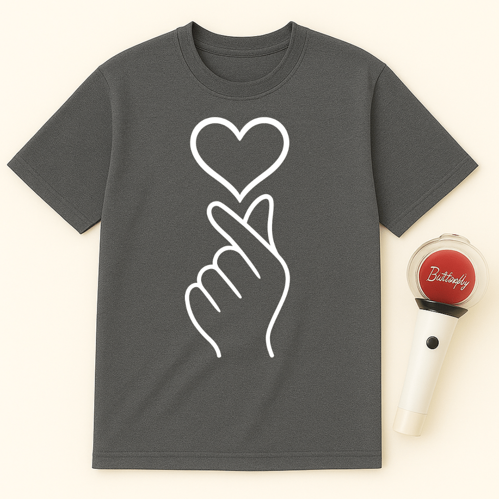 MINIMAL FINGER HEART UNISEX T-SHIRT