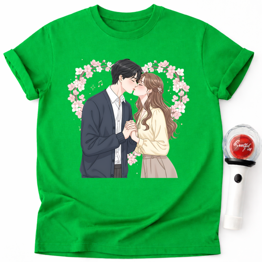 ROMANTIC COUPLE KISS T-SHIRT