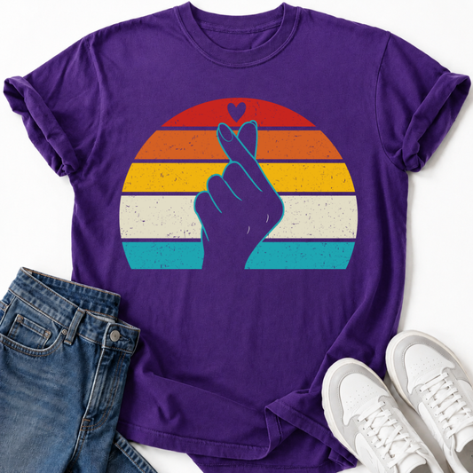 FINGER HEART RETRO T-SHIRT