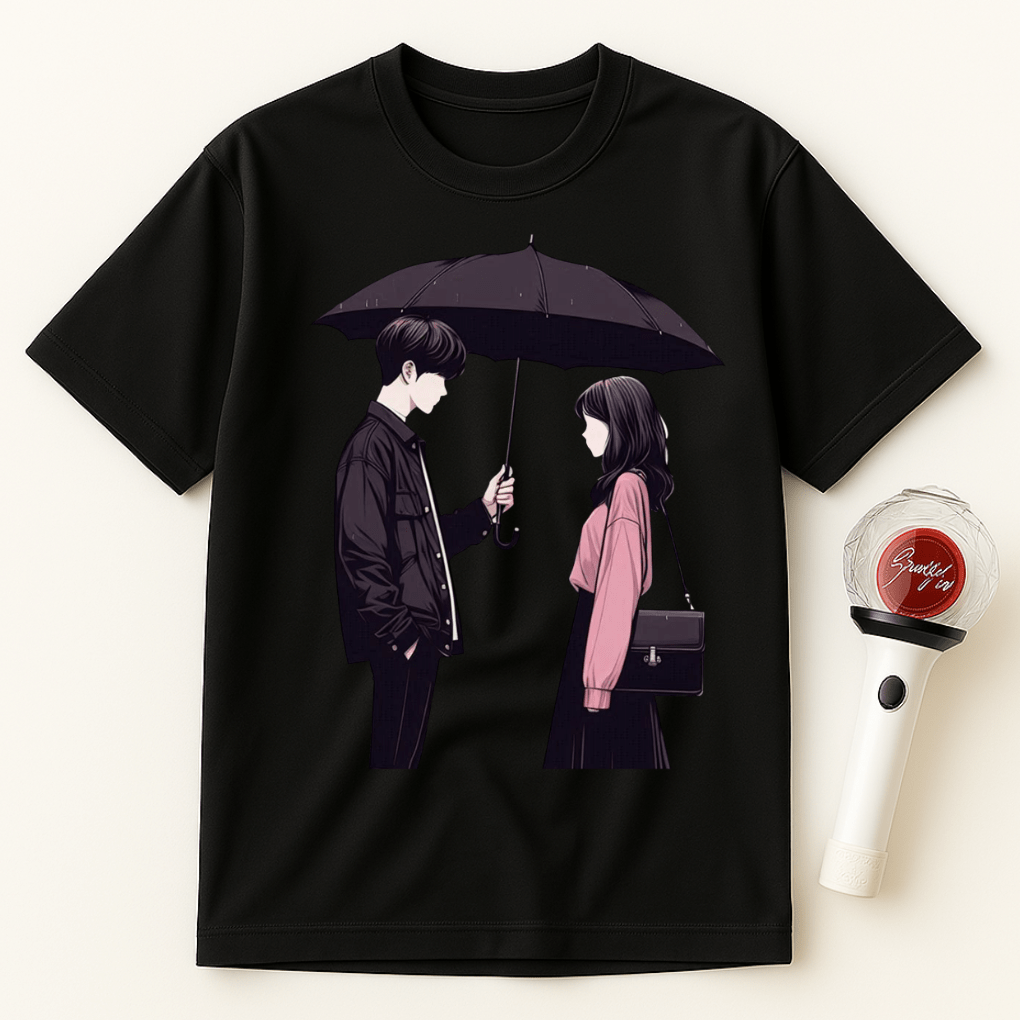 K-DRAMA COUPLE UNDER UMBRELLA UNISEX T-SHIRT