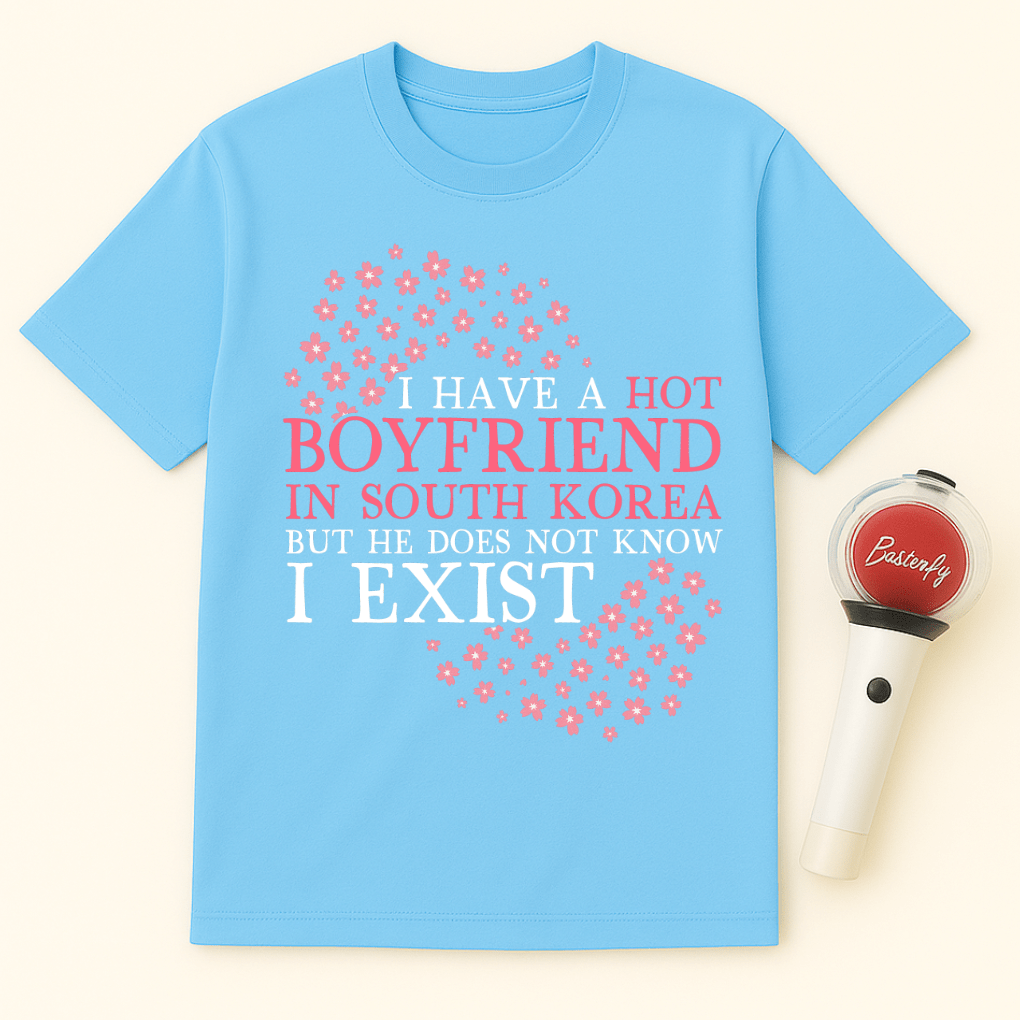 HOT BOYFRIEND IN SOUTH KOREA UNISEX T-SHIRT