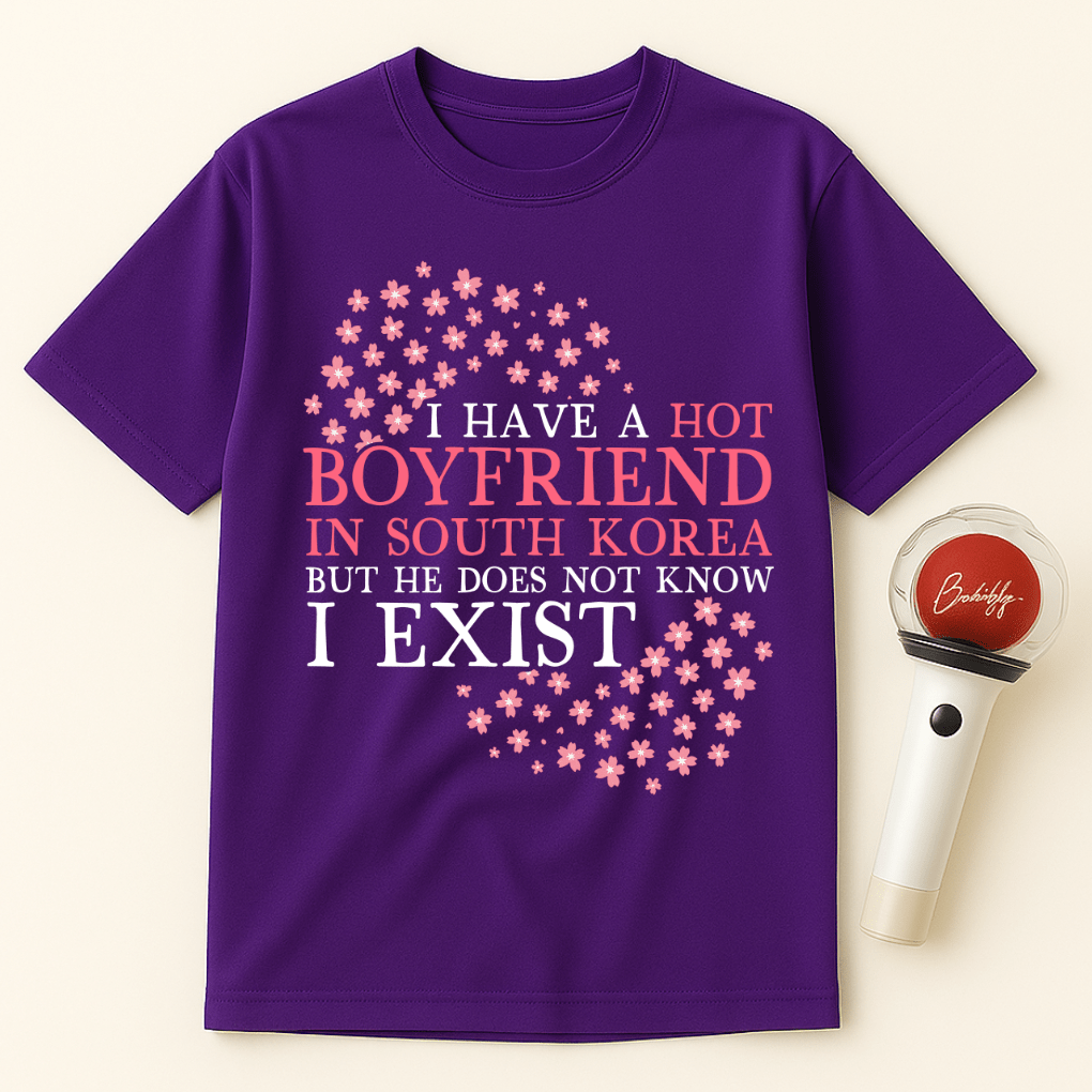 HOT BOYFRIEND IN SOUTH KOREA UNISEX T-SHIRT