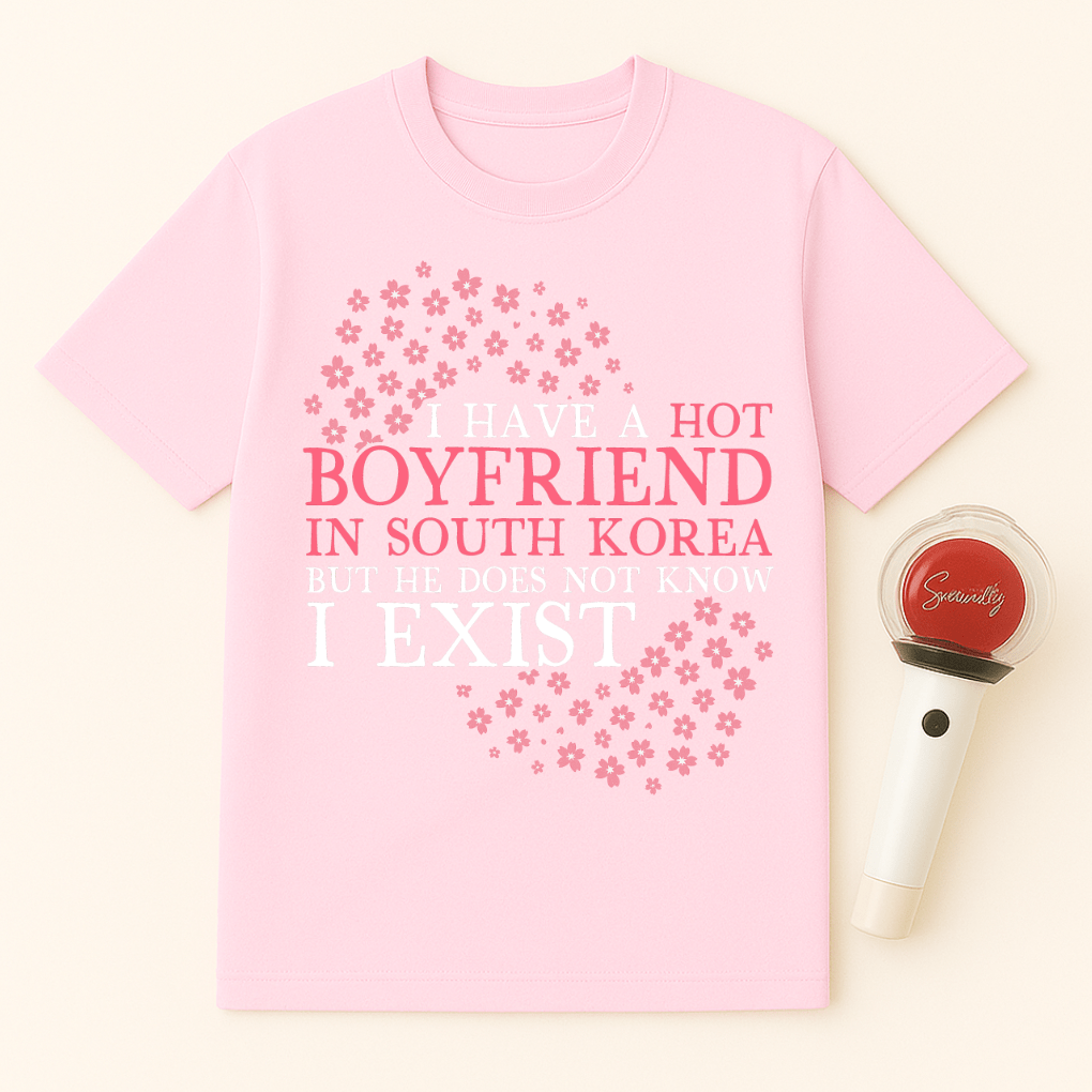 HOT BOYFRIEND IN SOUTH KOREA UNISEX T-SHIRT