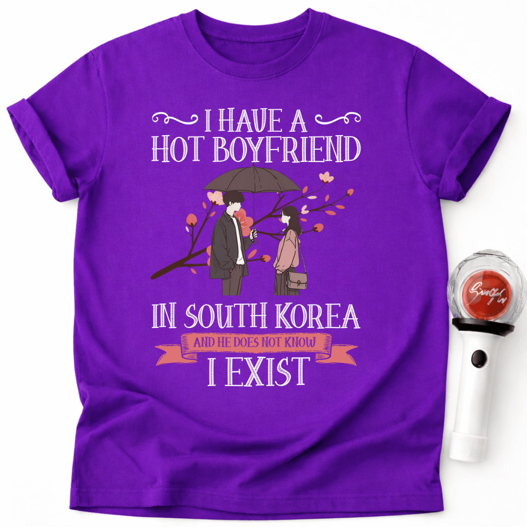 HOT BOYFRIEND IN KOREA T-SHIRT
