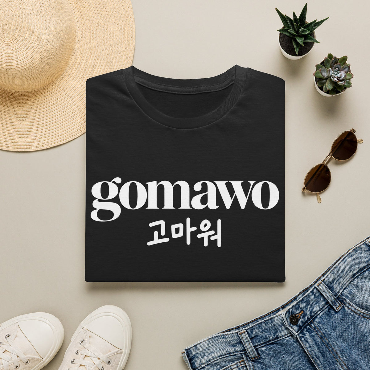 Gomawo (고마워) Thank You Graphic T-Shirt — Korean Phrase Tee