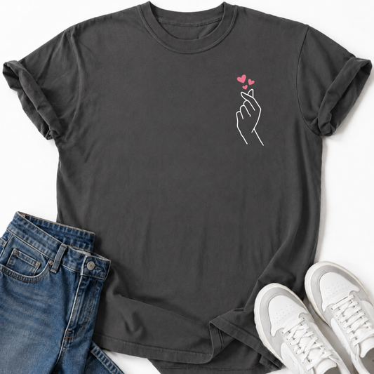 MINIMALISTISCHES KOREANISCHES HERZ T-SHIRT