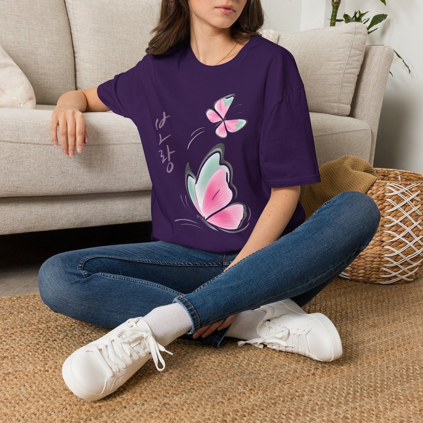 KOREAN SCRIPT BUTTERFLY T-SHIRT