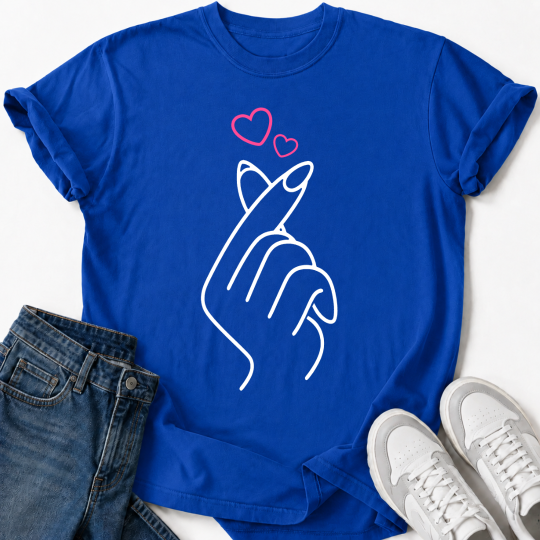 HEART GESTURE T-SHIRT