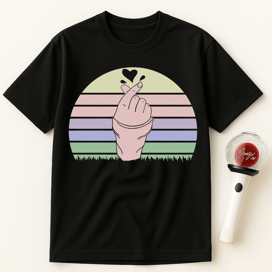 FINGER HEART RETRO UNISEX T-SHIRT