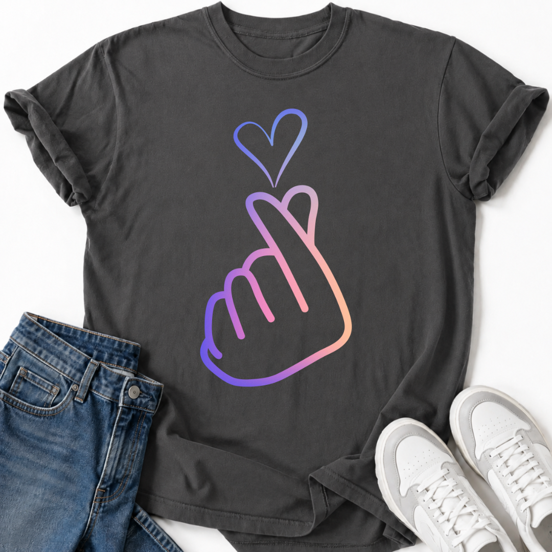 K-POP HAND HEART T-SHIRT