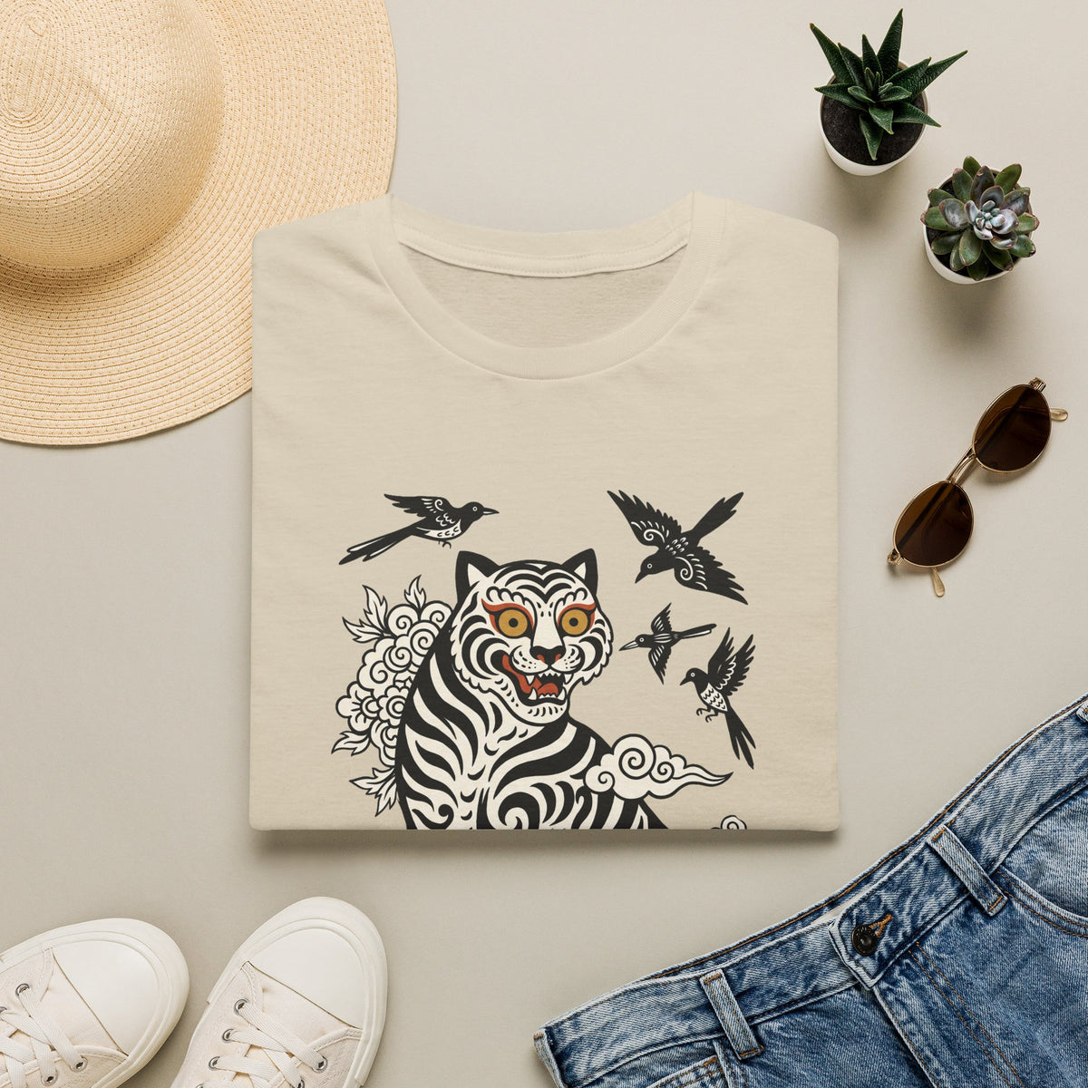Tiger & Crows Graphic T-Shirt — Bold Japanese-Inspired Tattoo Style