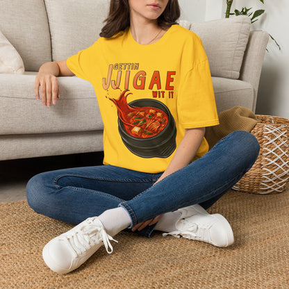 Gettin Jjigae Wit It T-Shirt – Korean Stew Graphic Tee for Foodies & K-Culture Fans