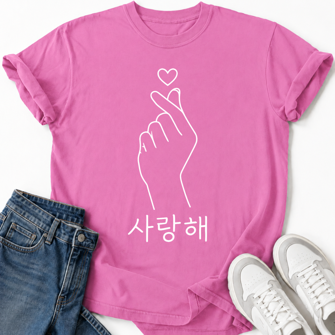K-POP HEART GESTURE T-SHIRT