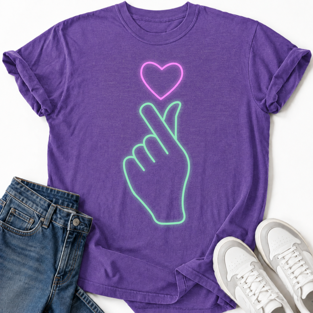 GLOWING FINGER HEART T-SHIRT