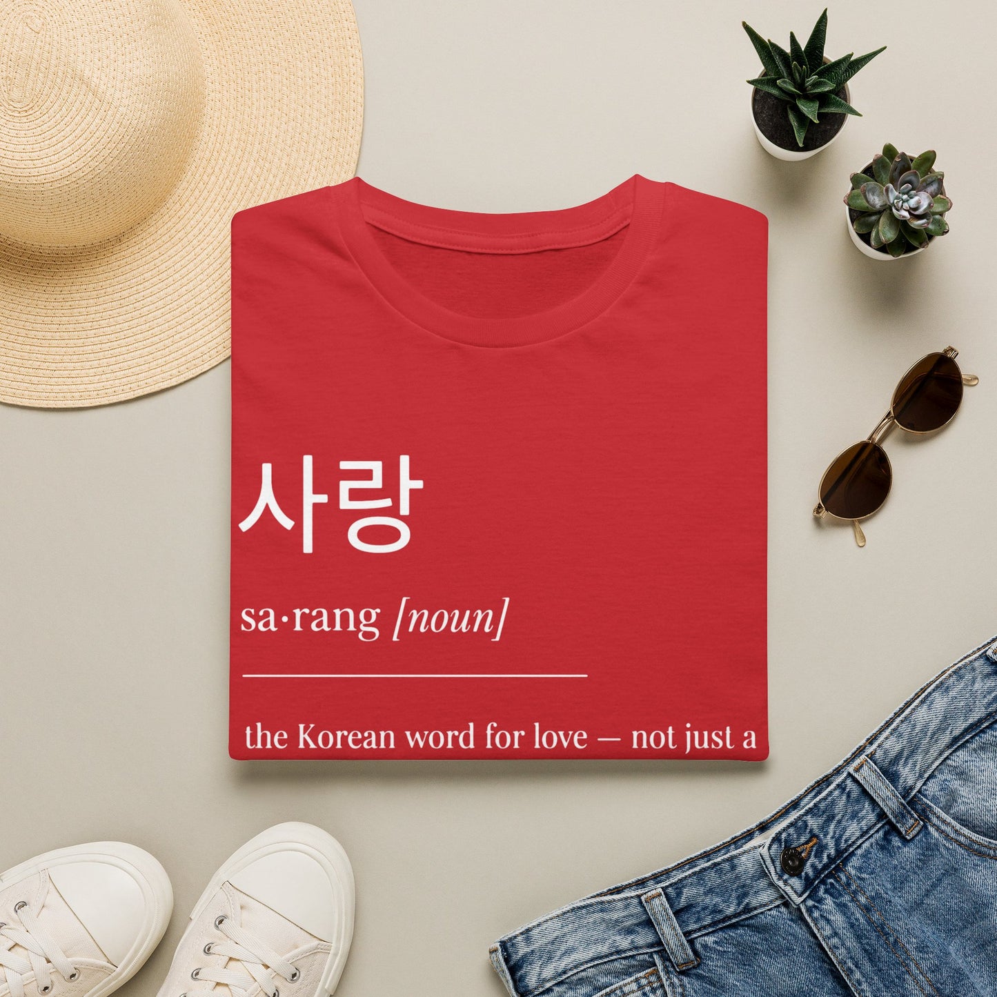 Korean '사랑 (sarang) - The Korean Word for Love' T-Shirt