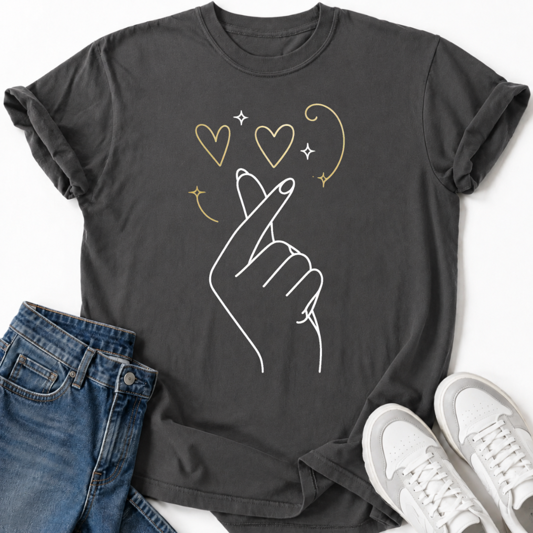 STARS FINGER HEART T-SHIRT