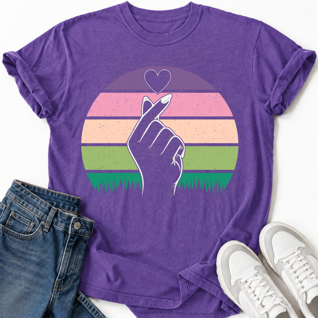 SUNSET FINGER HEART T-SHIRT