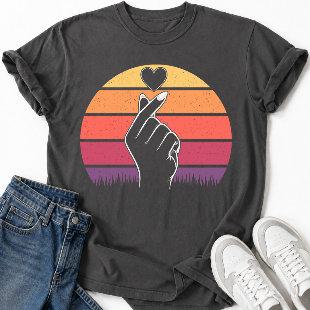 VINTAGE FINGER HEART T-SHIRT