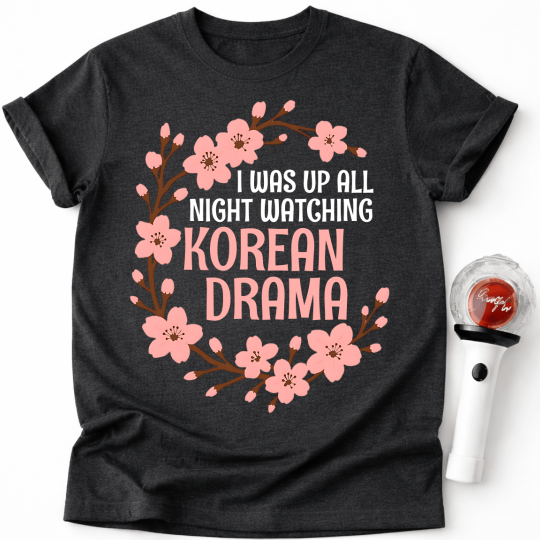 K-DRAMA T-SHIRT ZUM KIRSCHBLÜTEN ANSCHAUEN