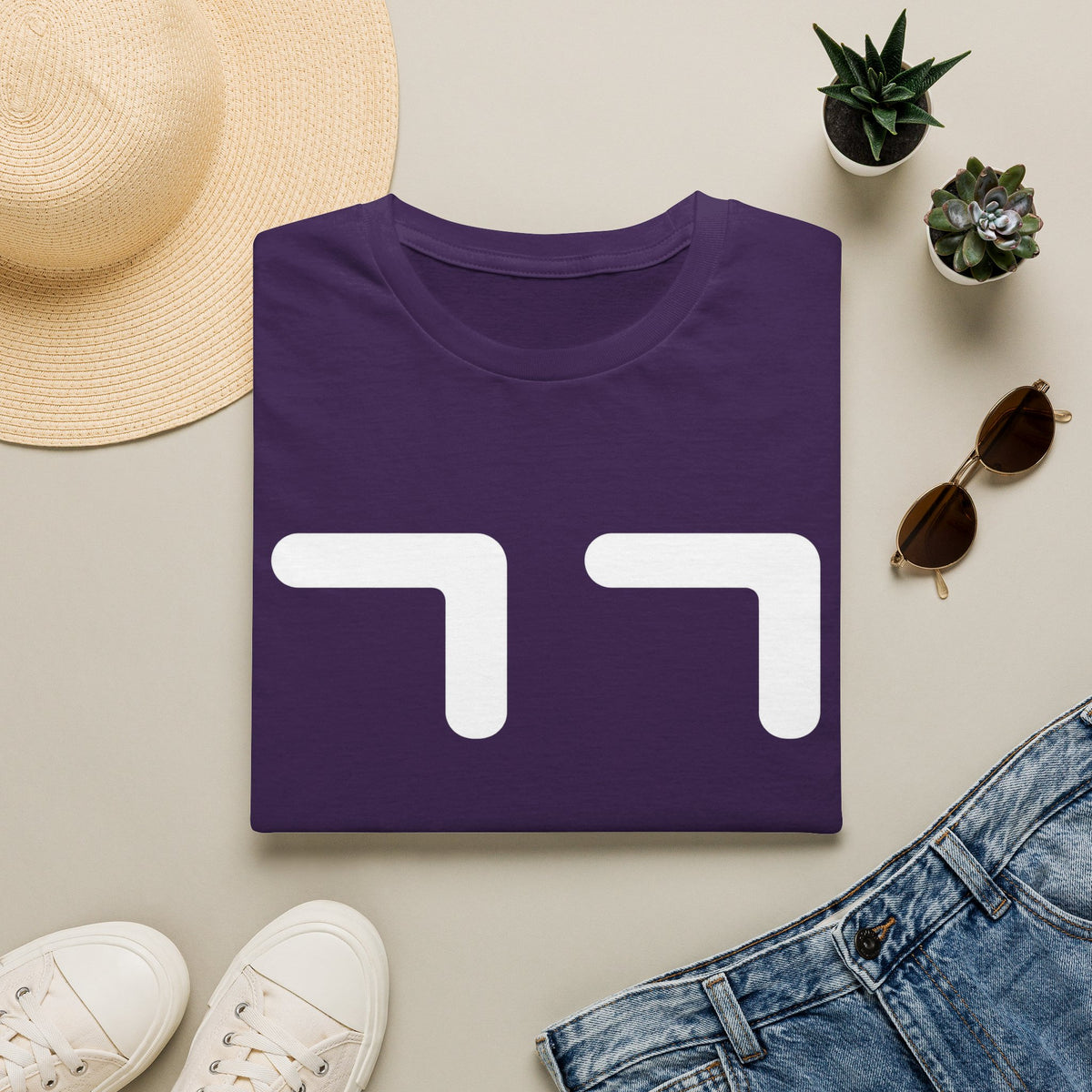 Minimalist Emoticon T-Shirt — Cute '77' Face Graphic Tee