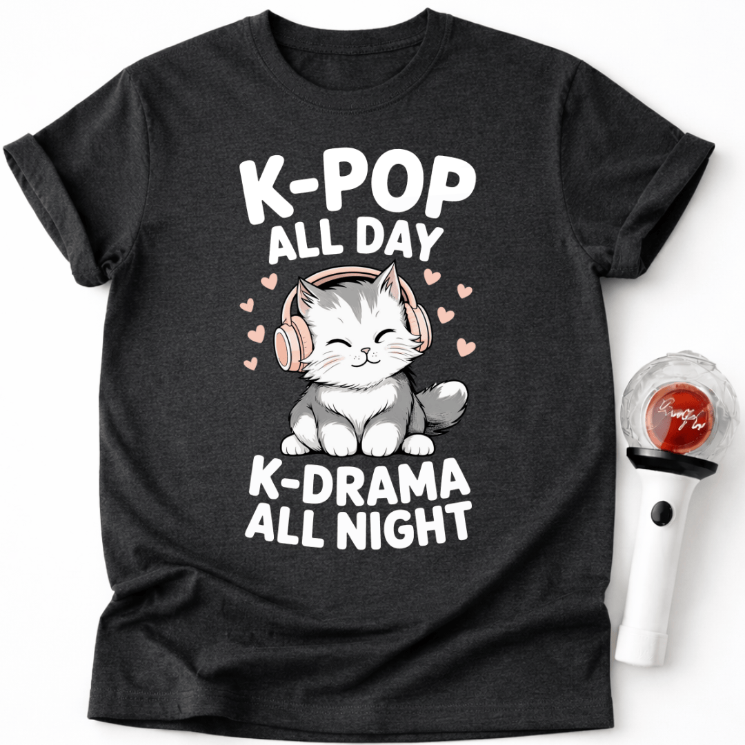 T-SHIRT MIT POP-DRAMA-VIBES