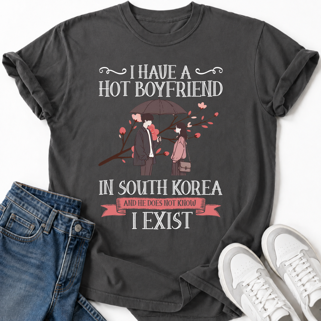 HOT BOYFRIEND IN KOREA T-SHIRT