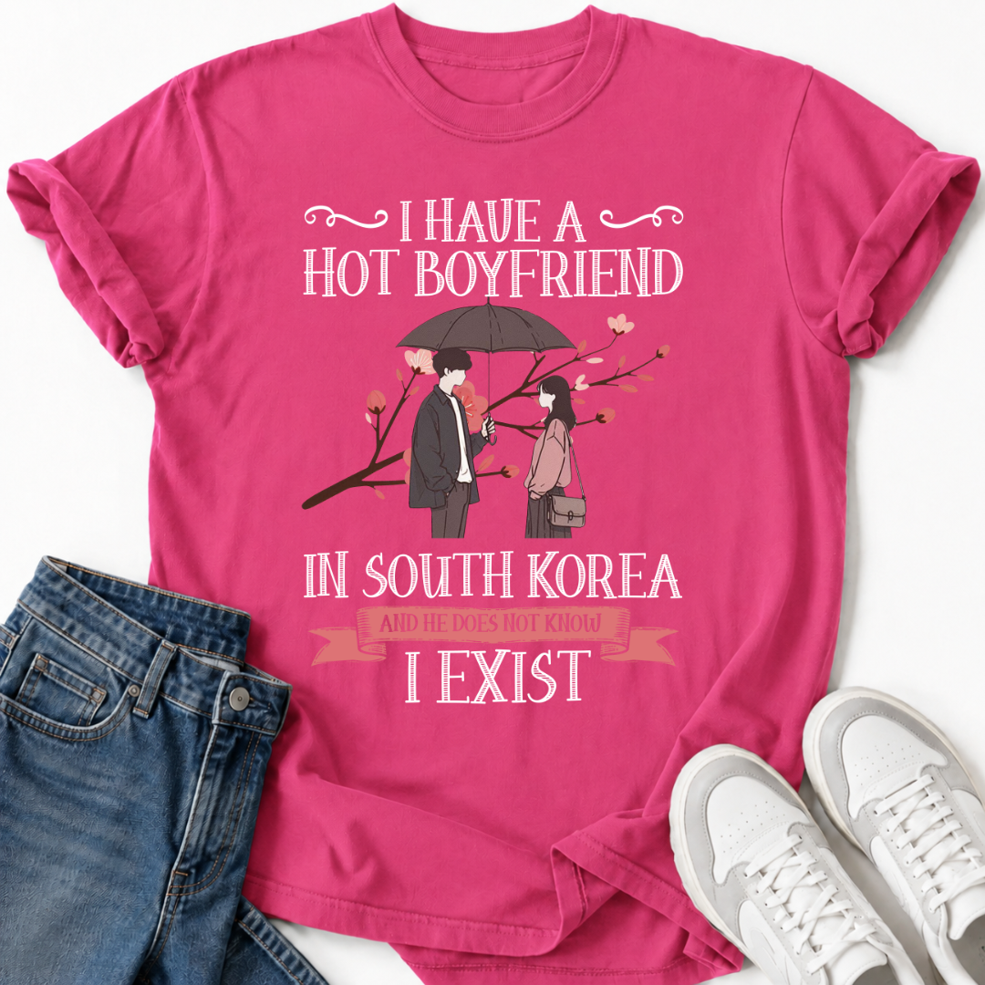 HOT BOYFRIEND IN KOREA T-SHIRT