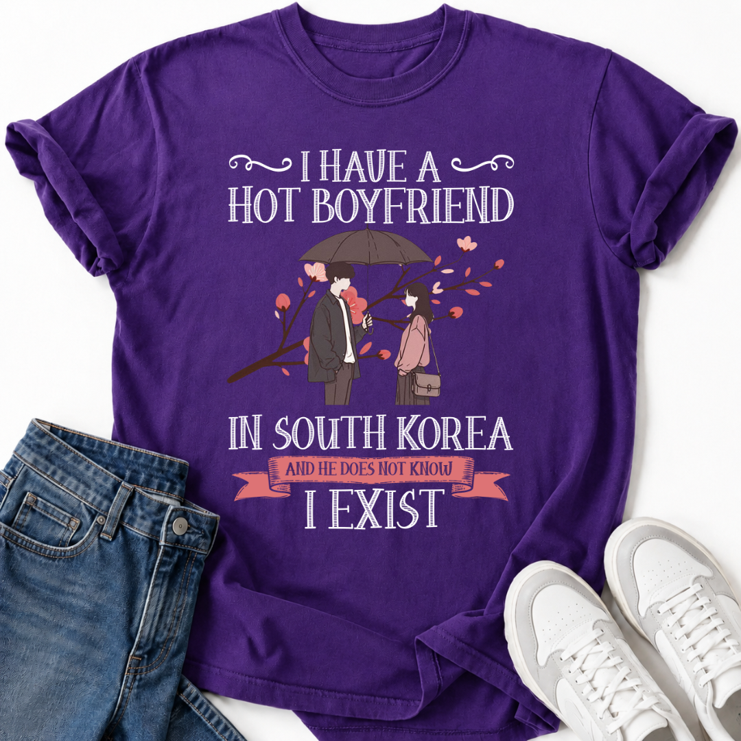 HOT BOYFRIEND IN KOREA T-SHIRT