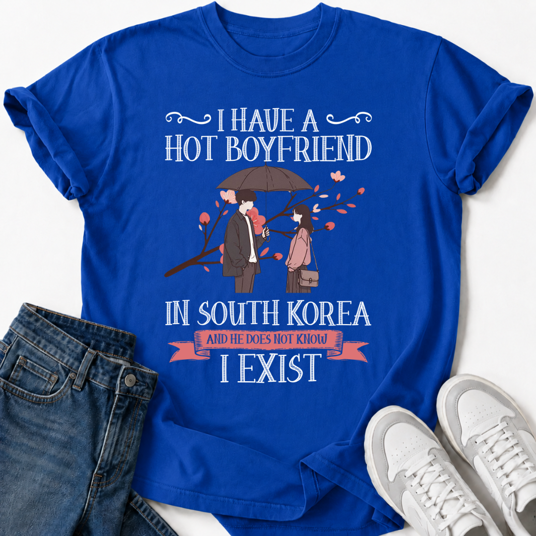 HOT BOYFRIEND IN KOREA T-SHIRT
