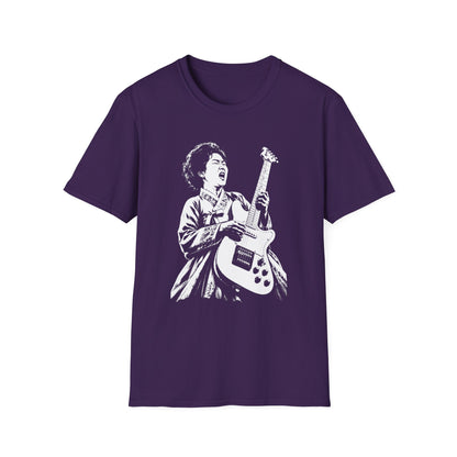 T-Shirt — Vintage Rock Guitarist Graphic Tee