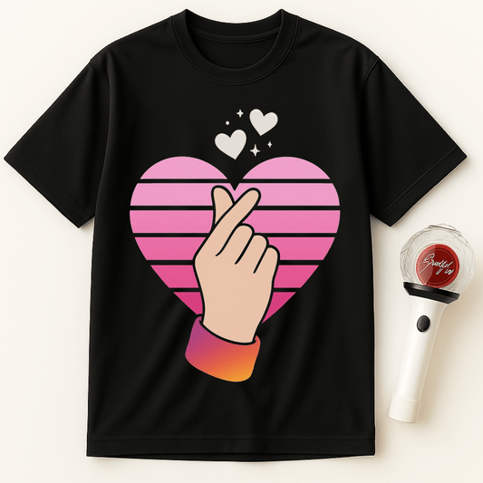 RETRO HEART FINGER UNISEX T-SHIRT